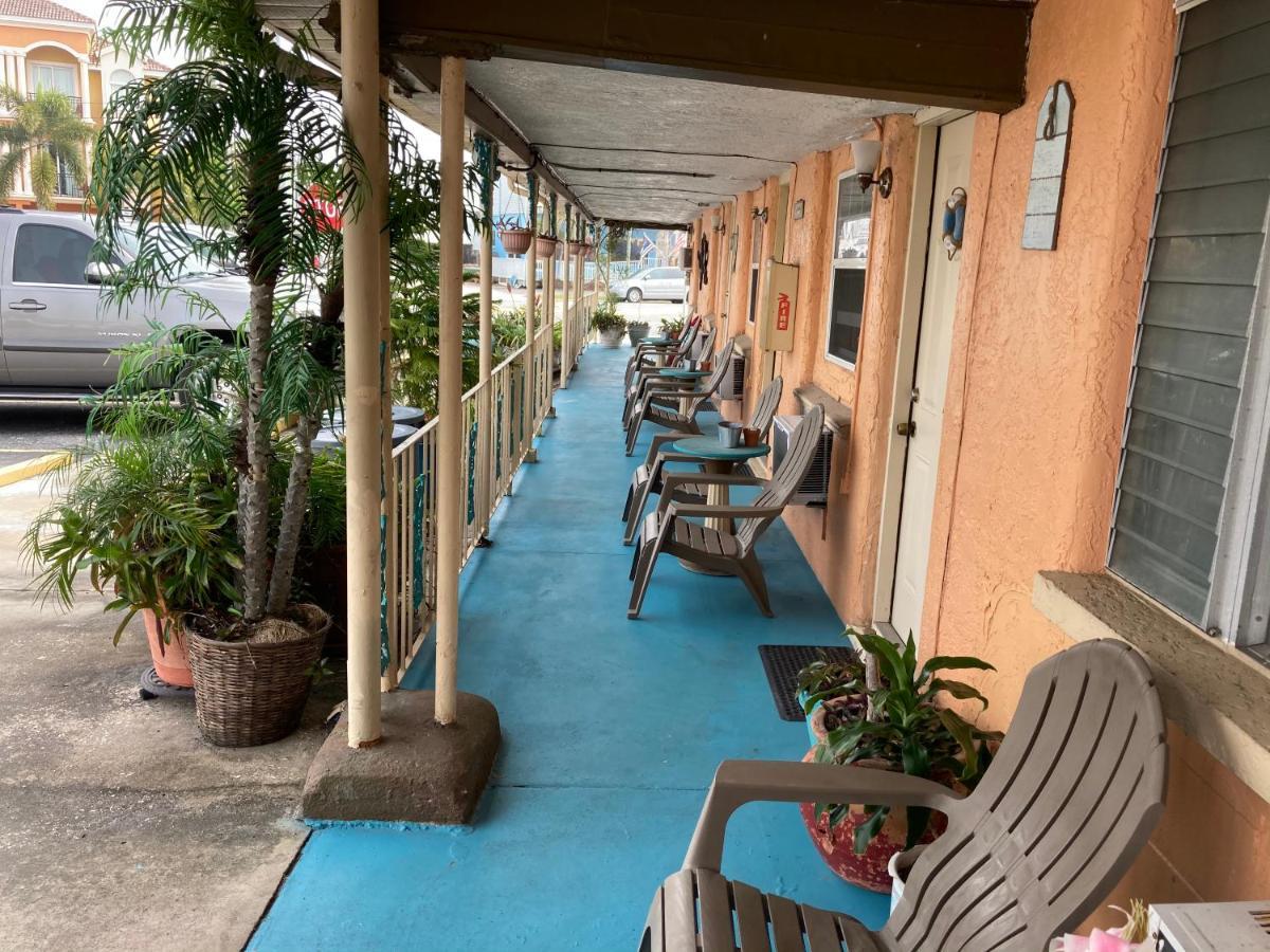Michaels Siesta Motel São Petersburgo Exterior foto